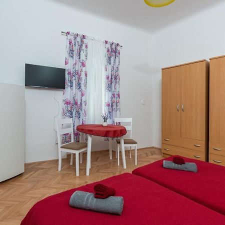 Fatoric Rooms Porec Exterior photo